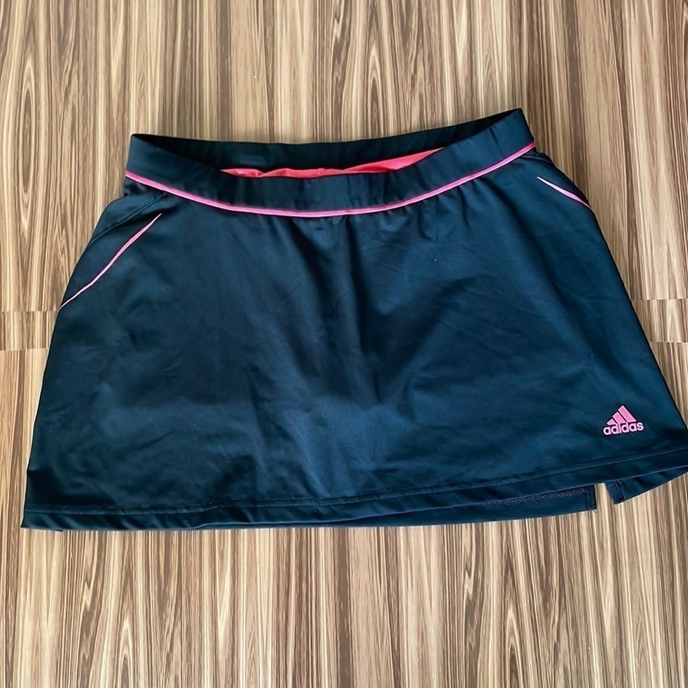 ADIDAS Skort Size Medium